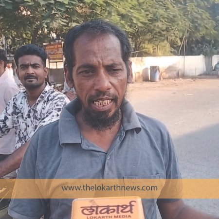 रेल्वे स्थानक चौकातील टपरीधारकांवर कारवाई; महापालिकेविरोधात संतापाचा उद्रेक