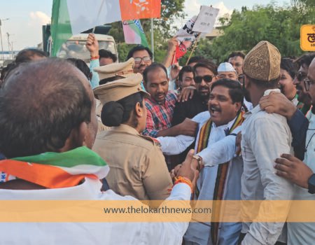 खासदार कल्याण काळे यांना पोलिसांनी घेतले ताब्यात