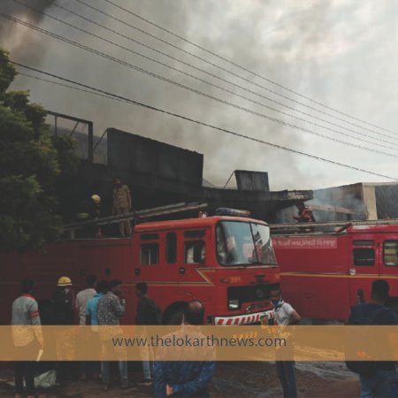 लातूरच्या स्क्रॅप मार्केटमध्ये अग्नितांडव