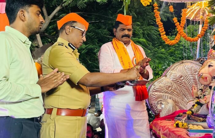 मध्यरात्री श्री महासंघाच्या गणरायाला निरोप