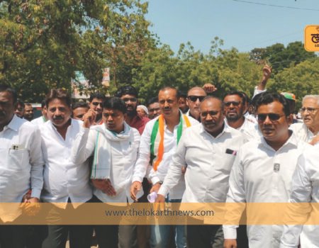 Nivandnuk aayuktanchya virodhat Parbhani Congress che zordar andolan