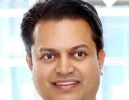 Vadhtya Gunhegaricha padha wachat Amit Deshmukh Yanchi Mukhymantryana Saad
