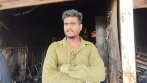 कडेठाणमध्ये शॉर्टसर्किटमुळे दुकानाला आग; आठ लाखांचे नुकसान