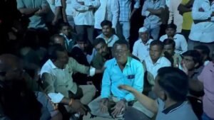 Kapus Kharedi madhye Katemari Image Lokarth 30.10.2026