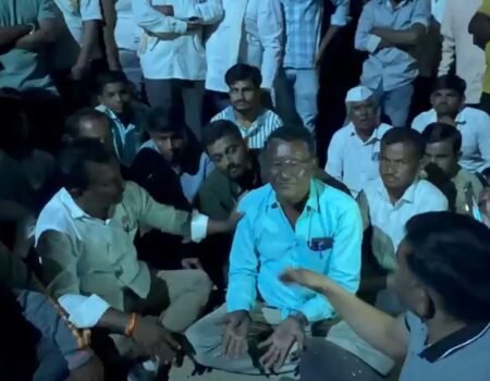 Kapus Kharedi madhye Katemari Image Lokarth 30.10.2026