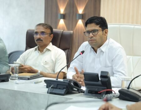 Pinyachya Panyacha andhikrut upsa kelyas karwai Rahul Kardile Nanded Lokarth 2.10.2026