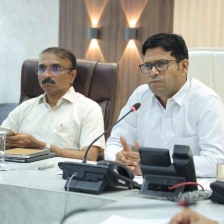 Pinyachya Panyacha andhikrut upsa kelyas karwai Rahul Kardile Nanded Lokarth 2.10.2026