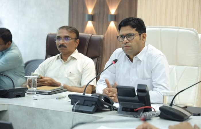 Pinyachya Panyacha andhikrut upsa kelyas karwai Rahul Kardile Nanded Lokarth 2.10.2026