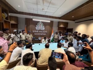 दुष्काळात एक कोटींचे आलिशान कार्यालय कशासाठी?