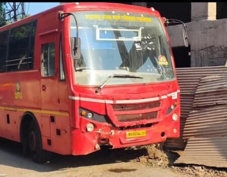 पैठणमध्ये एसटी-दुचाकी भीषण अपघात; ३ जणांचा मृत्यू