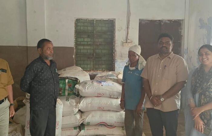धर्माबादमध्ये FDA चा छापा; १.८५ लाखांचा संशयास्पद अन्नसाठा जप्त!