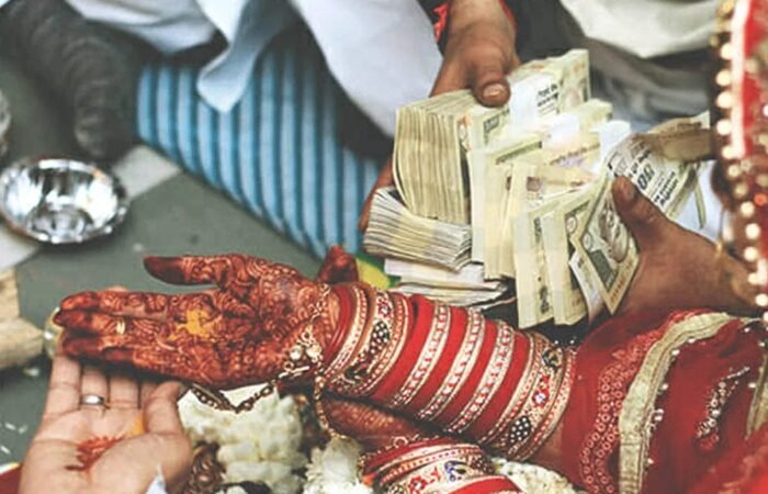 पुण्यात फ्लॅट घेण्यासाठी २० लाखांची मागणी; नवविवाहितेचा छळ केल्याप्रकरणी सहा जणांविरुद्ध गुन्हा!