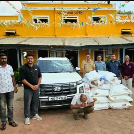 बुलढाण्यातून येणारा गुटख्याचा साठा पकडला; १५ लाखांचा मुद्देमाल जप्त
