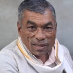 दुष्काळी परिस्थितीत शेतकऱ्यांच्या सन्मानाला जपण्याची गरज.