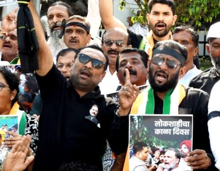 nanded-rahul-priyanka-gandhi-karvai-congress-kala-8.10.2026divas.jpeg