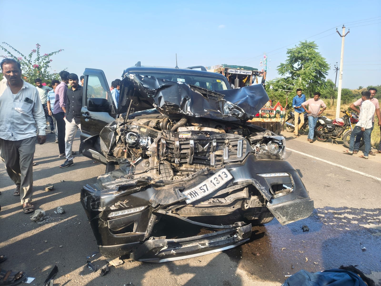 pickup-la-car-chi-dhadak-26.10.2026.jpeg