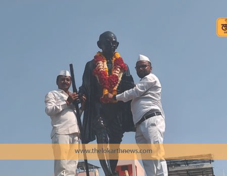 जालना जिल्हा काँग्रेस सेवादलाच्या वतीने महात्मा गांधी व लालबहादूर शास्त्री यांना अभिवादन