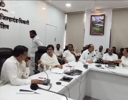 ऊस-दरासाठी-एकरीशेतकरी-आक्रमक2-
